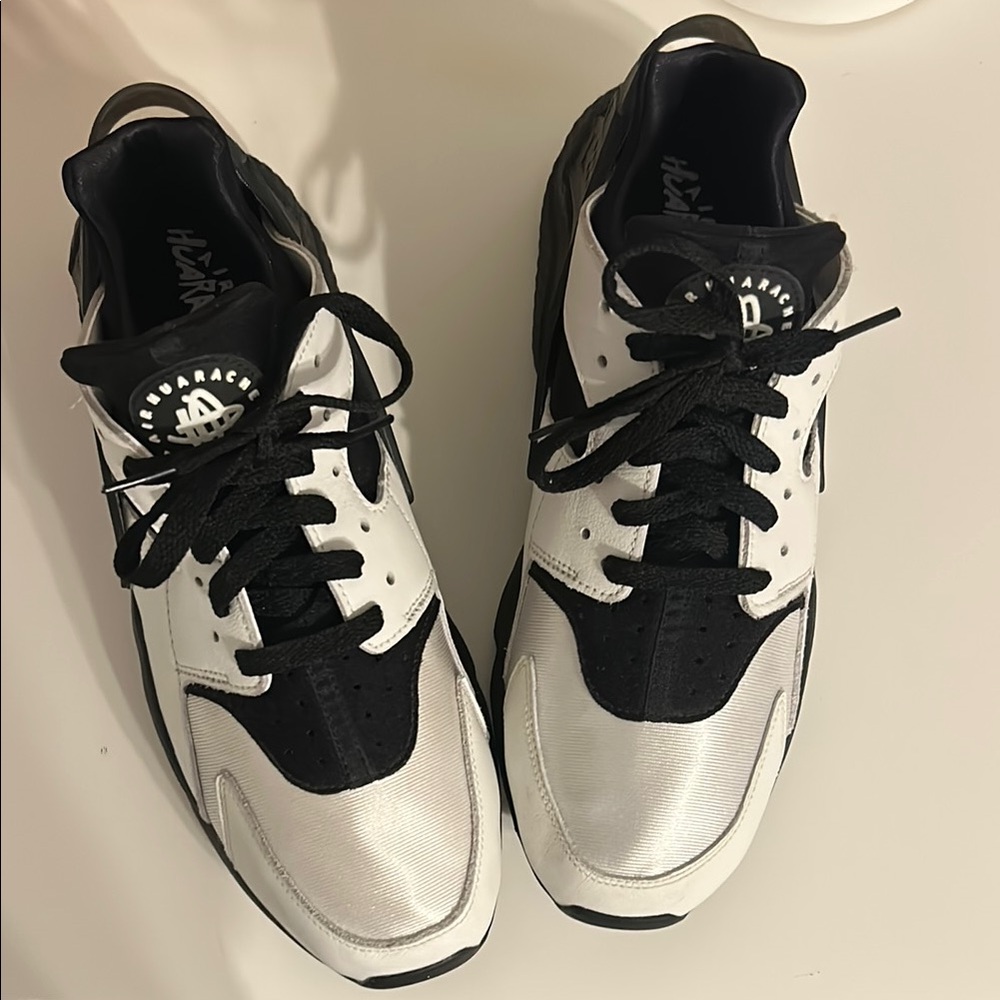Nike Black and White Huarache Sneakers